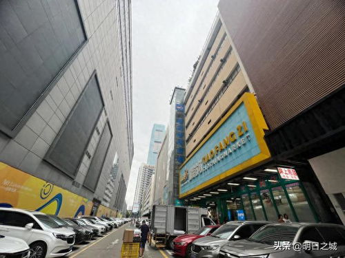 5元一条 10元一件,衣服堆地上卖 深圳这个外贸市场太能捡漏了